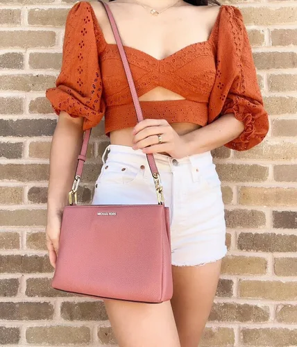 Vista 4 de Michael Kors Trisha - Bolso bandolera mediano con triple compartimento, piel rosa, Rosa