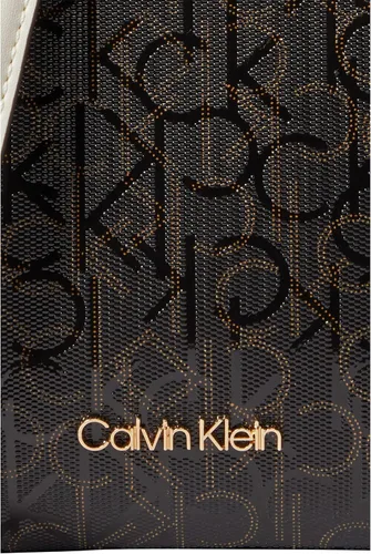 Vista 4 de Calvin Klein Finley Crossbody