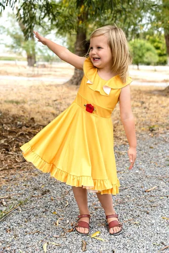 Vista 3 de Little Adventures Vestido de princesa de belleza amarillo