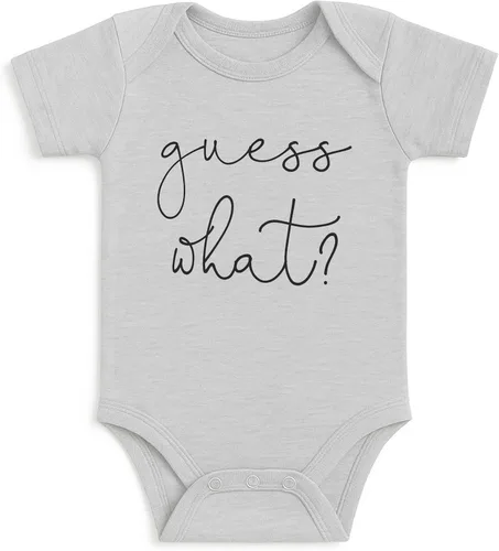 Vista 9 de Bump and Beyond Designs Anuncio de embarazo sorpresa para que la familia adivine qué