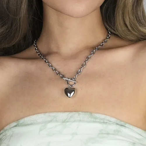 Vista 4 de Collar con dije de corazón de acero inoxidable plateado, gargantilla con dije de cadena de cable, joyería para mujeres y niñas