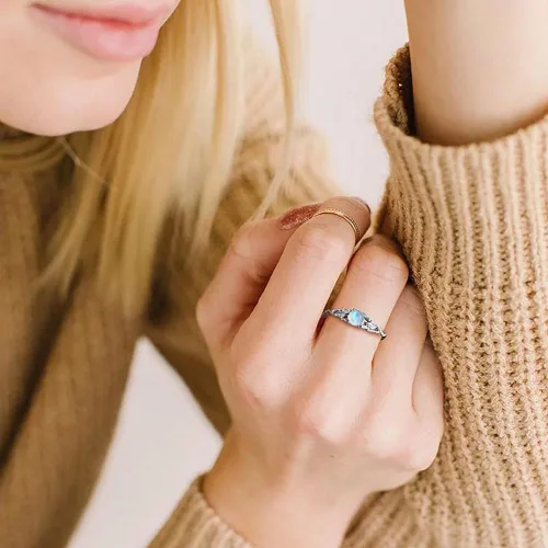 Vista 6 de Angol Anillo de plata de ley auténtica con piedra lunar arcoíris para mujer, anillo de pulgar minimalista con caja