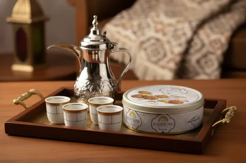Vista 4 de Zaitoune Galletas Barazek - 8.82 oz Lujosas galletas crujientes de sésamo y pistacho hechas a mano en Turquía Hermosa lata de regalo
