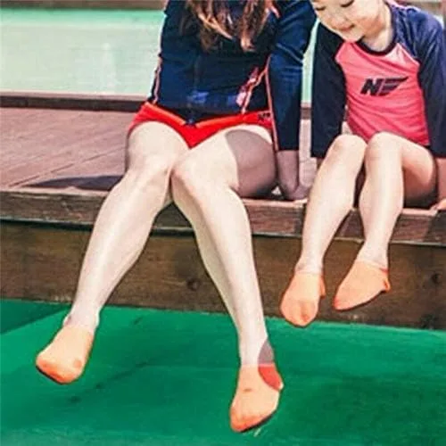 Vista 3 de Boolavard Zapatos deportivos acuáticos de secado rápido, calcetines de yoga sin cordones para hombres, mujeres y niños