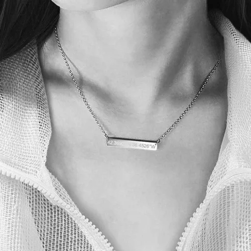 Vista 4 de AnnBijoux Personalized Nameplate Necklace for Women Coordinate Pendant Engraved Initial Name Special Message Jewelry Keepsake Jewelry Mother Gift