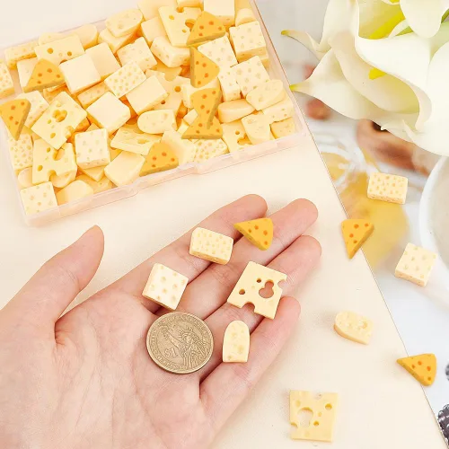 Vista 3 de CHGCRAFT 100 piezas de 5 estilos en miniatura de cocina de resina de queso de simulación de pastel de queso de imitación de oro artificial