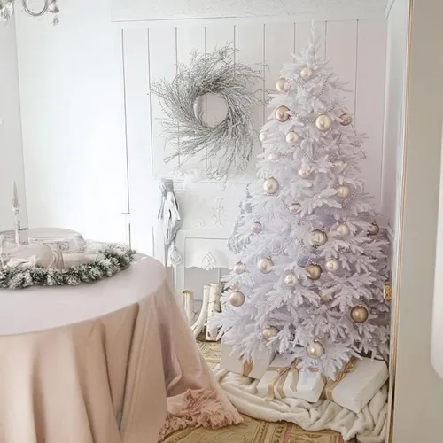 Vista 7 de árbol de Navidad blanco.