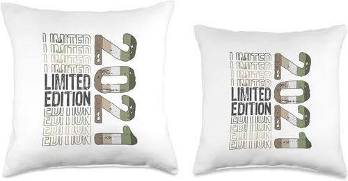 Vista 3 de Limited Edition Vintage 2021 Retro Birthday Throw Pillow