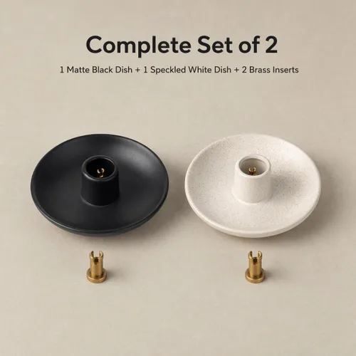 Vista 2 de Soporte de 2 palitos de Palo Santo de cerámica - Quemador de incienso Includes 2 ceramic dishes and 2 brass inserts for Palo Santo sticks and