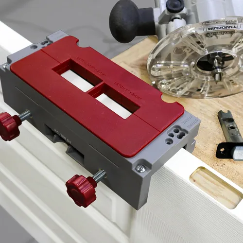Vista 3 de Milescraft 1229 HingeJigPLUS – Mortero de bisagra de puerta de doble sujeción para bisagra. Kit completo de instalación de bisagra de embutidos