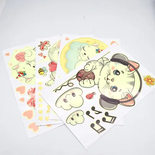 Vista 4 de Estrellas que brillan en la oscuridad para la habitación, adhesivos de pared/techo que brillan de gatos, calcomanías de mariposas de gatito