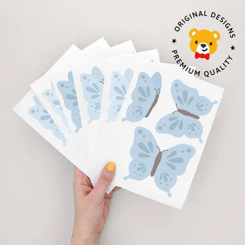Vista 7 de Teddylabels - Mariposas azules - Pegatinas de pared fáciles de aplicar y extraíbles: transforma el dormitorio de tus niños pequeños con una