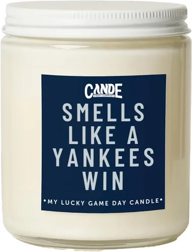 Vista 14 de Huele como una Victoria de los Dodgers Vela – Vela Perfumada Inspirada en LA – Fragancia de Bosques y Pastel de Cumpleaños – Quema de Larga Duración