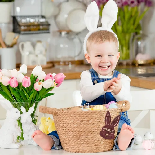 Vista 4 de Etiquetas personalizadas para cesta de Pascua con nombre, conejo de Pascua, cereza, etiquetas de nombre de Pascua personalizadas, regalos de conejo