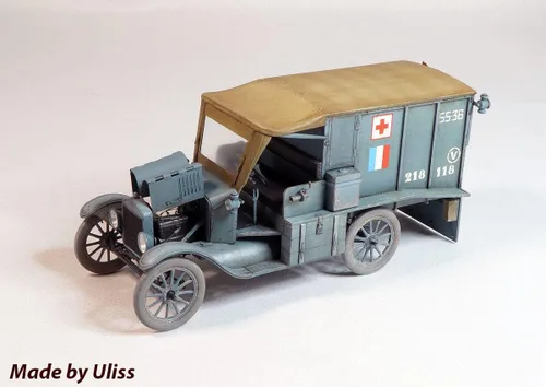 Vista 4 de ICM 35661 Vehículo militar plástico Modelo T 1917 Ambulancia, WWI American Car - Escala 1:35
