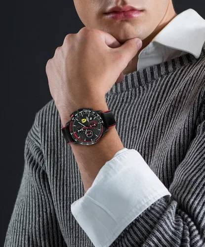 Vista 5 de Ferrari Scuderia Pilota Evo - Reloj cronógrafo de cuarzo para hombre acero inoxidable y correa de cuero color negro modelo 0830849 Negro - Reloj