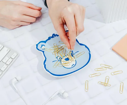 Vista 5 de Care Bears - Bandeja de cerámica esculpida con cara de oso gruñón, organizador de platos de almacenamiento para joyas, accesorios, llaves y más
