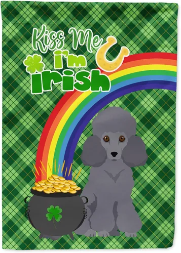 Vista 99 de Caroline's Treasures WDK4731GF - Bandera decorativa para jardín del día de San Patricio, color negro y tostado, Airedale Terrier, para jardín