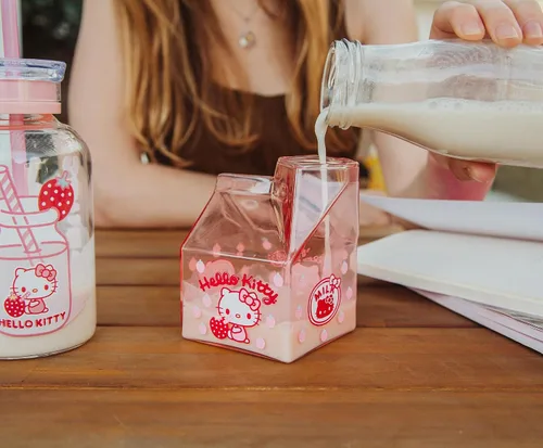 Vista 5 de Hello Kitty Sanrio - Cartón de leche de fresa, jarra pequeña para crema Capacidad para 12 onzas
