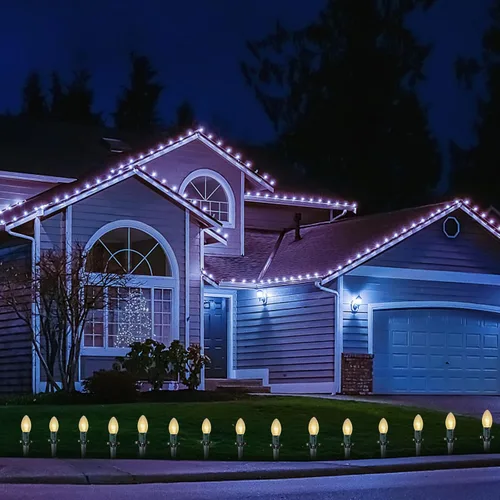 Vista 6 de C9 - Tira de luces de camino de Navidad, 38 pies, luces transparentes para caminos al aire libre con 25 bombillas transparentes y estacas, luces