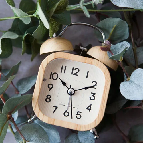Vista 5 de Double Bell Alarm Clock, Vintage Alarm, Wood Grain Alarm Clock Bedside Wake Up Clock No Ticking Silent Alarm Clock with Backlight