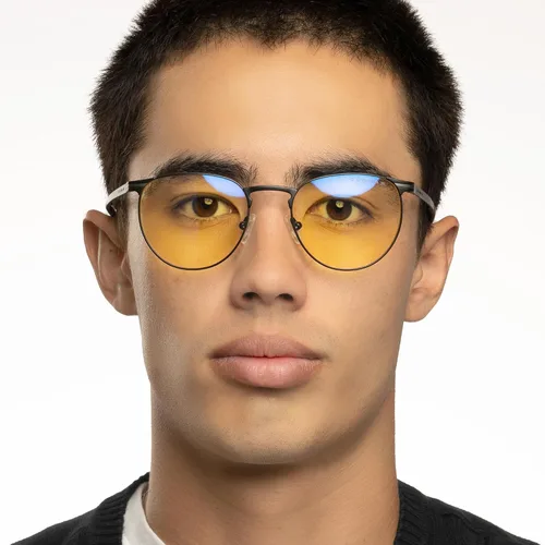 Vista 5 de GUNNAR - Gafas prémium para juegos y computadora - Bloquean el 65% de la luz azul - Mateo, Ónix y tinte ámbar