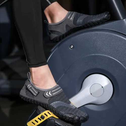 Vista 6 de Zapatos de agua descalzos para hombre, ligeros, de secado rápido, zapatos de natación para piscina, playa, surf para adultos