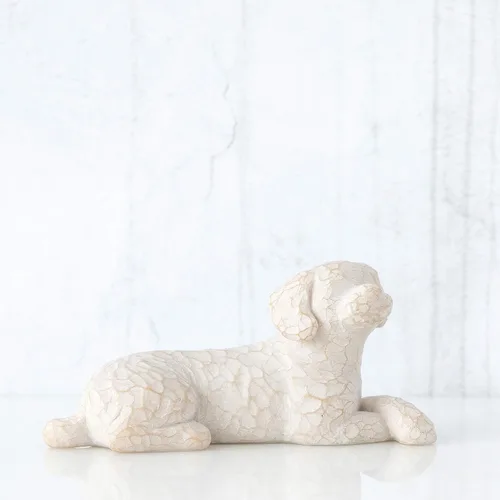 Vista 2 de Willow Tree Love my Dog (pequeño, acostado), figura esculpida pintada a mano Cast from a Susan Lordi Original Carving, Gift for Dog Lovers
