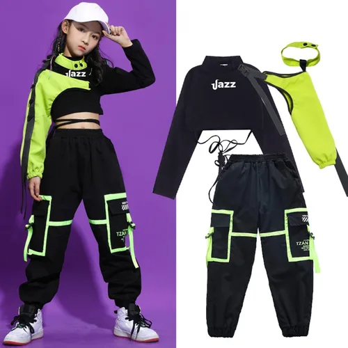 Vista 2 de LOLANTA Ropa de baile Hip Hop para niñas, conjunto de 3 piezas, pantalones tipo cargo, conjuntos activos