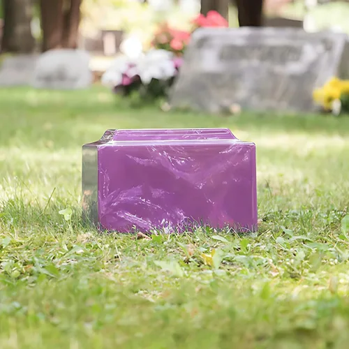 Vista 2 de Urna de cremación clásica de mármol cultivado de amatista para cenizas, morado, urna de cremación de tamaño adulto para cenizas humanas, entierro