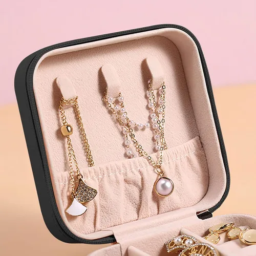 Vista 2 de EBUTY Joyero de viaje mini organizador portátil para anillos, aretes, collares, regalos para niñas y mujeres, color negro