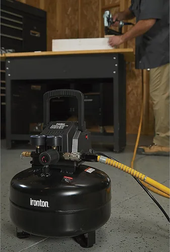 Vista 6 de Ironton Compresor de Aire Tipo Panqueque Sin Aceite, 0.3 HP, 3 Galones, 110 PSI