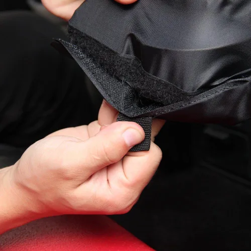 Vista 2 de Bolsa de almacenamiento Encell, de vehículo, para la basura, que se cuelga en el respaldo del asiento, Negro 1 Paquete