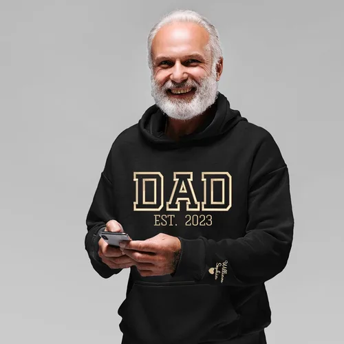 Vista 4 de Givesmiles Sudadera bordada personalizada para papá EST 2023, sudadera bordada para papá, nombre personalizado bordado y nombre del niño en la manga