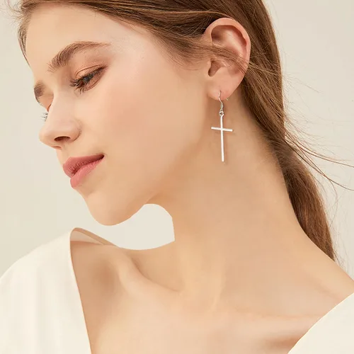 Vista 3 de HAIAISO 3 pares de aretes de cruz de acero inoxidable clásicos de oro rosa, plata y cruz colgantes, joyería de cruz minimalista para mujer