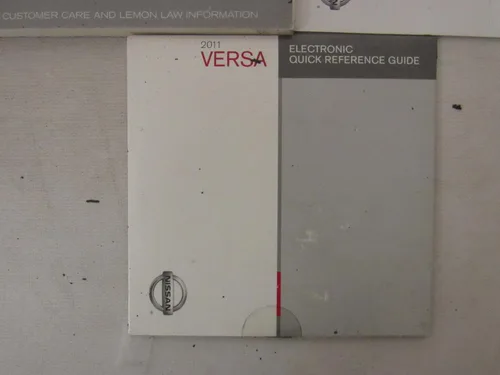 Vista 8 de 2011 Nissan Versa Owners Manual