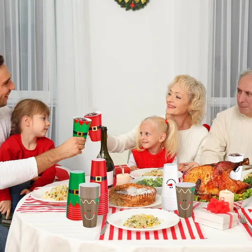 Vista 6 de Bokon 100 Piezas Vasos de Navidad de 16 oz de Plástico Desechables de Papá Noel Vasos con Diseños de Cinturón de Papá Noel Muñeco de Nieve Alce