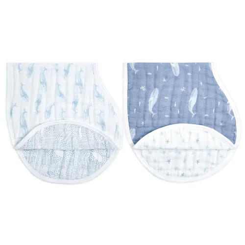 Vista 4 de aden + anais Babero de muselina de algodón 100% orgánico, multiuso, absorbente, de 4 capas, babero para bebé, de cobertura completa, con cierre a