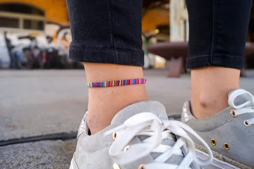 Vista 12 de Made by Nami Surfer Anklet for Men and Women Waterproof and Adjustable Surfer Ankle Bracelet String Ankle Bracelet Beach Accessory for Ethnic Hippie