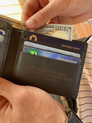 Vista 3 de Carteras personalizadas para hombres regalos personalizados para hombres cartera personalizada para hombres cuero de grano completo grabado