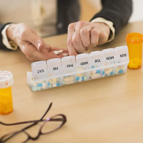Vista 6 de Sukuos Pastillero semanal extra grande, 2 unidades, pastillero diario de 7 días para medicamentos, vitaminas, aceites de pescado o suplementos