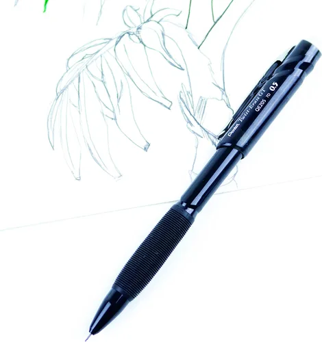 Vista 2 de Pentel Twist-Erase GT, 0.020 in, Portaminas Transparente Barril Negro, Caja de 12 (QE205A)
