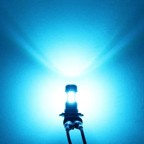 Vista 5 de Phinlion Bombillas LED antiniebla H10, 3200 lúmenes color azul hielo, súper brillantes PY20D 9145, focos antiniebla de repuesto para coches