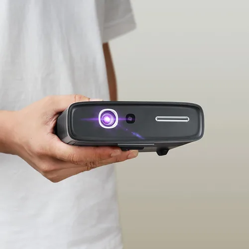 Vista 5 de Mini proyector con WiFi y Bluetooth, proyector láser portátil 1080P, corrección trapezoidal automática, enfoque automático, 400 lúmenes ISO, Smart
