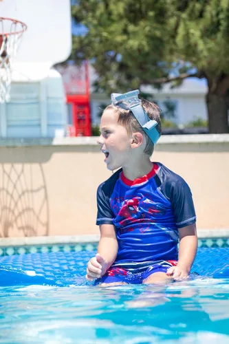 Vista 2 de Marvel Avengers Hulk Spider-Man - Conjunto de traje de baño para niños y niños grandes