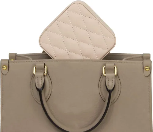 Vista 5 de KAMIER Joyeros pequeños para mujer Joyero portátil de viaje Caja organizadora de joyas de piel sintética para aretes, anillos, collares (beige)