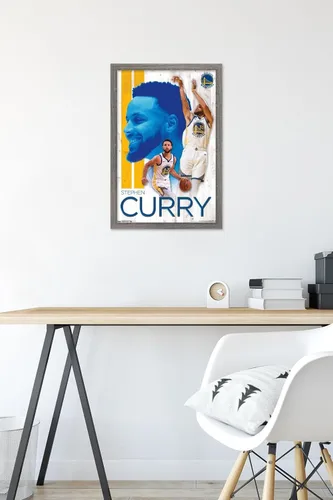 Vista 6 de Trends International NBA Golden State Warriors - Póster de pared de Stephen Curry 19, 14.725 x 22.375 pulgadas, versión enmarcada de madera