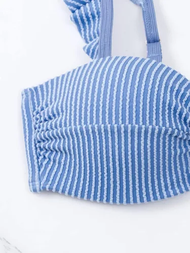 Vista 3 de WDIRARA Traje de baño de dos piezas con ribete de volantes y cordones laterales para mujer