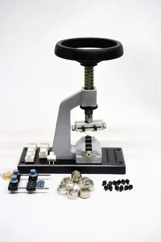 Vista 3 de OTOOLWORLD Watch Case Opener 5700 y Closer Watch Tool herramientas relojeras