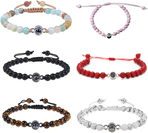 Vista 8 de Elegante pulsera de proyección de cristales que muestra I Loves You en 100 idiomas, gran regalo para amantes y parejas de uso diario